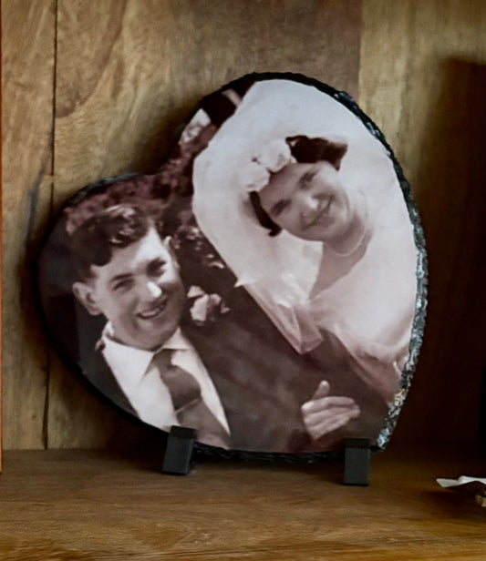 Heart-Shaped High-Gloss Slate Picture